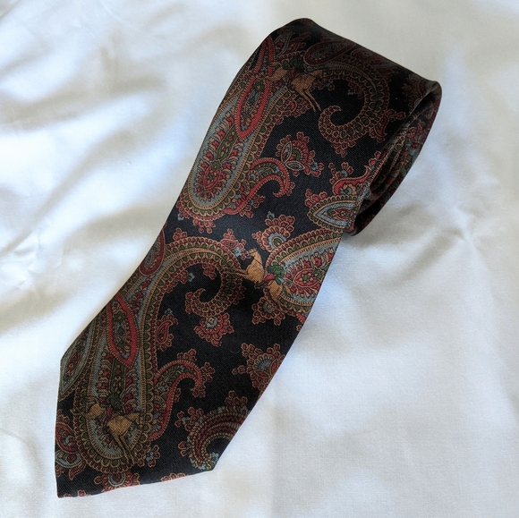 Charwood Davidsons of Virginia Silk Necktie - Picture 1 of 10